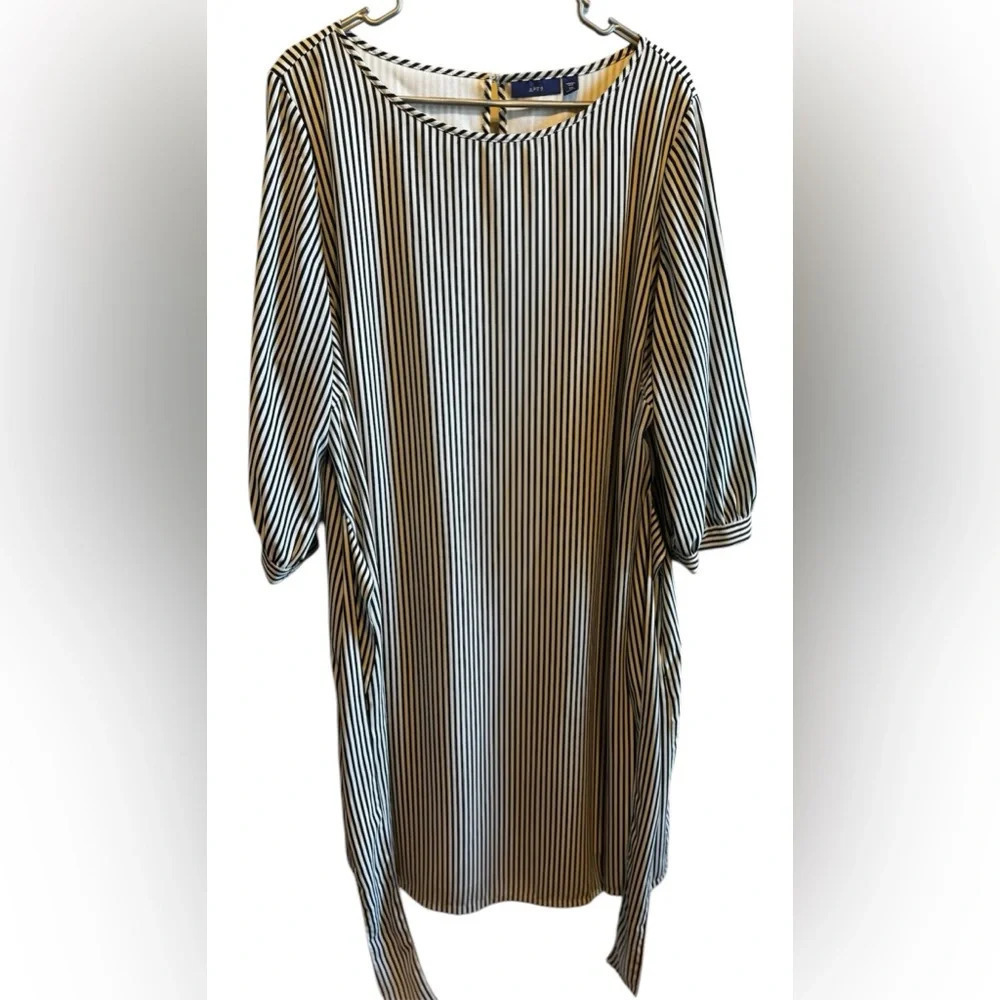 Apt. 9 Women’s Plus Size Shift Dress Black.  White Striped Belted Lined Sz 2XL